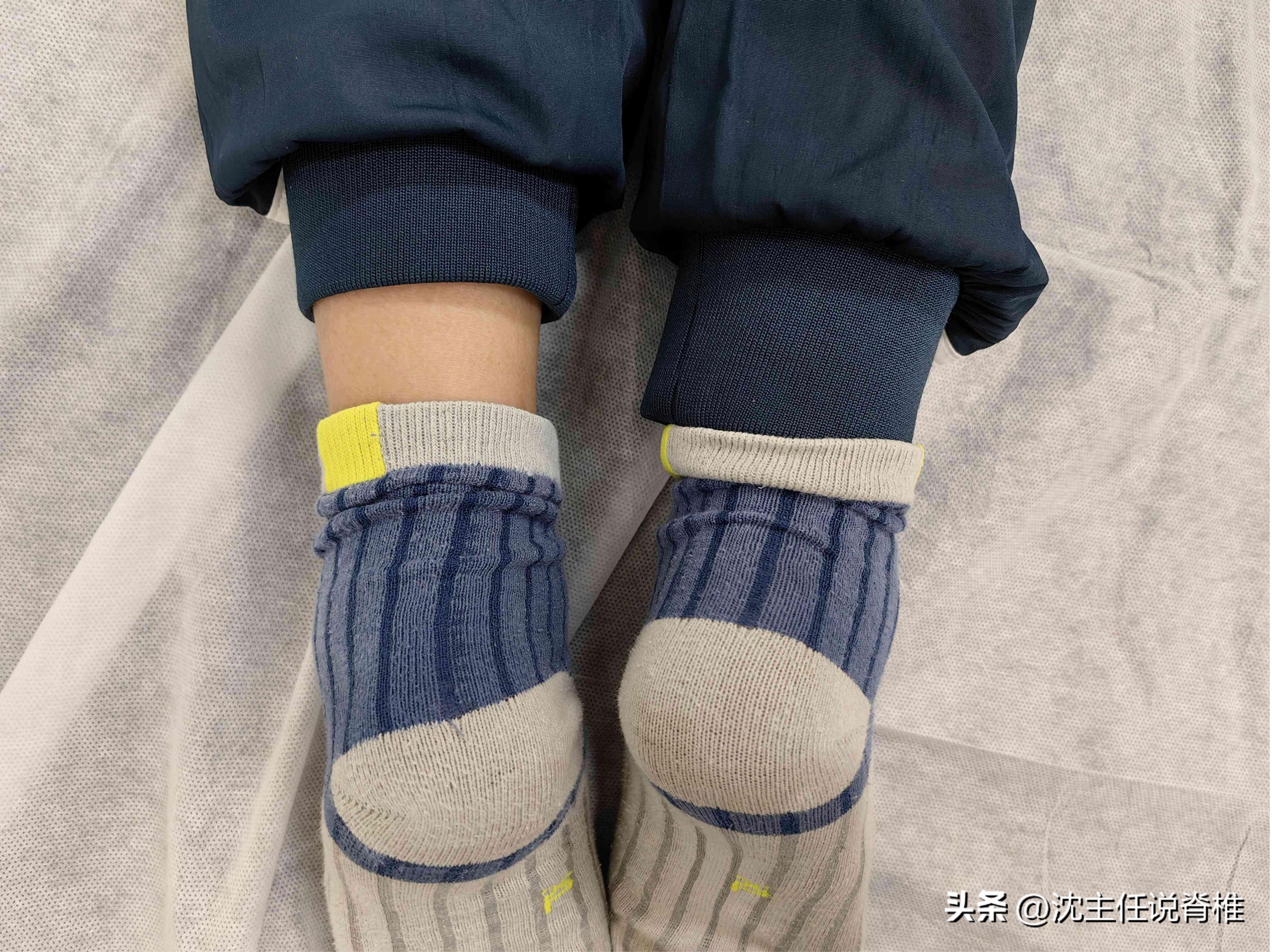 小孩跳舞下腰后背疼怎么回事,孩子跳舞下腰时腰疼是怎么回事