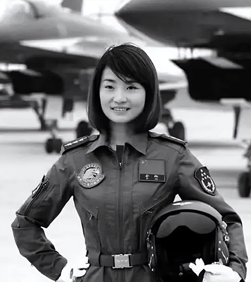 首位牺牲的歼10女飞行员,歼10首位牺牲女飞行员