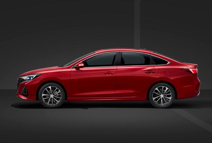 高颜值、大空间，1.4T落地还不到10万元，家用轿车选它错不了