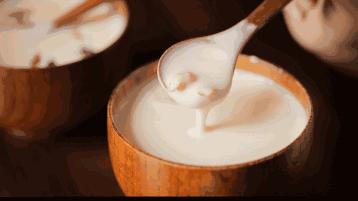 柿子和螃蟹一起吃有毒是什么梗,柿子与酸奶一起吃会中毒是真是假