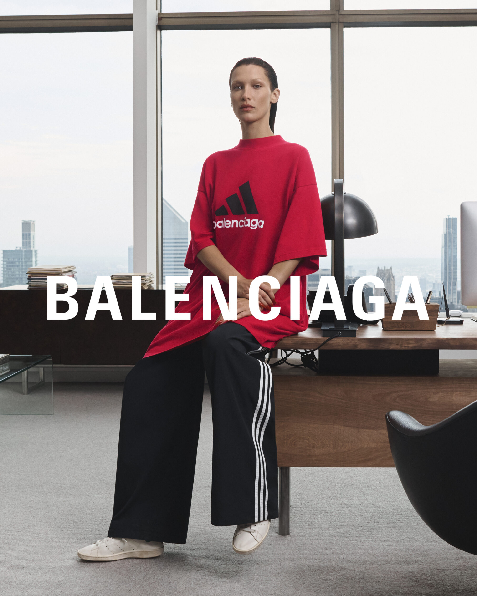 年末最受瞩目的联名！Balenciaga与adidas系列登场