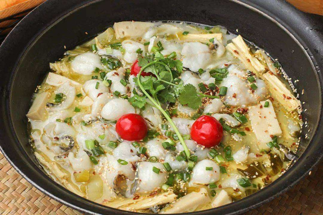 云南十道必备菜,云南美食大全最有名的30道菜推荐