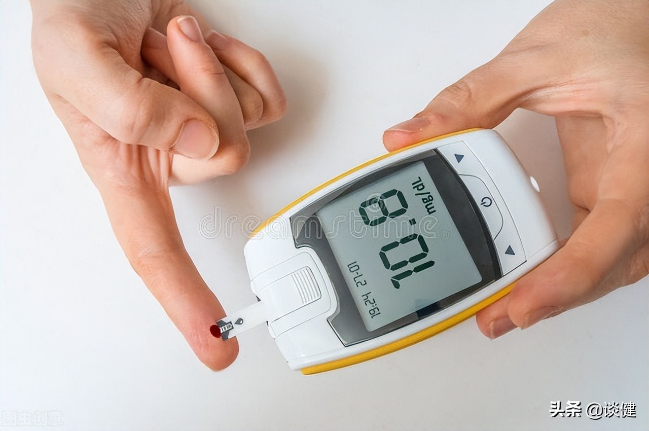 一只耳朵痒是血糖超标吗,耳朵痒是血糖高引起的吗