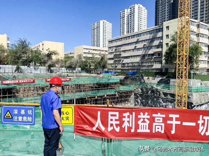 新时代文明实践站爱心助学,新时代文明实践关爱弱势群体