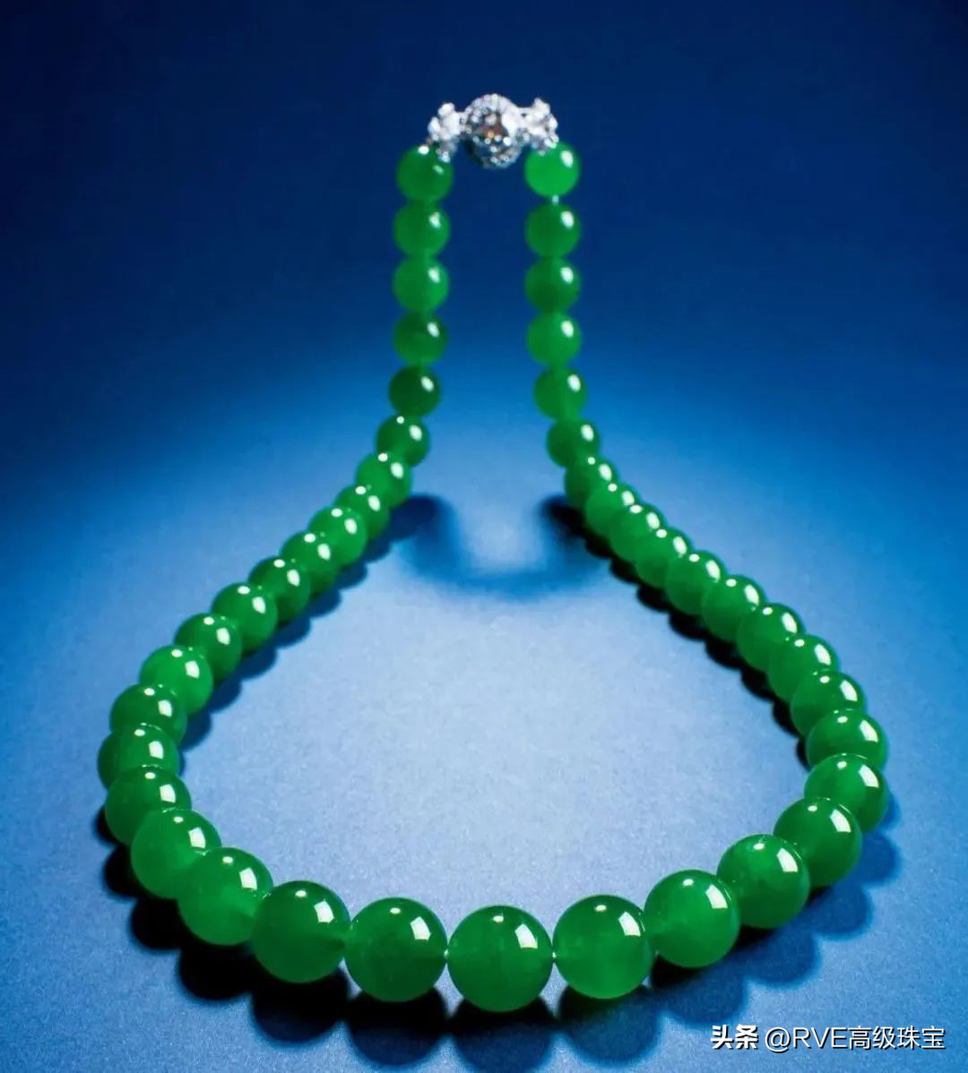 2020全球拍卖最贵十大珠宝 (世界顶级珠宝拍卖会现场)