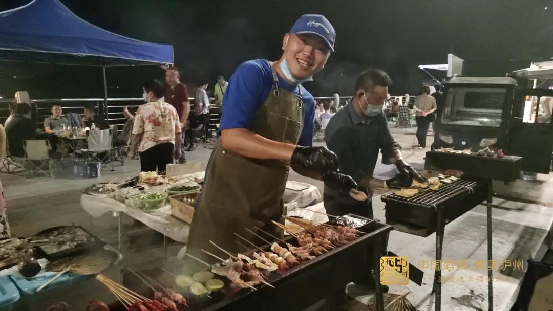 泸州网红夜市开了吗,泸州北滨网红夜市街