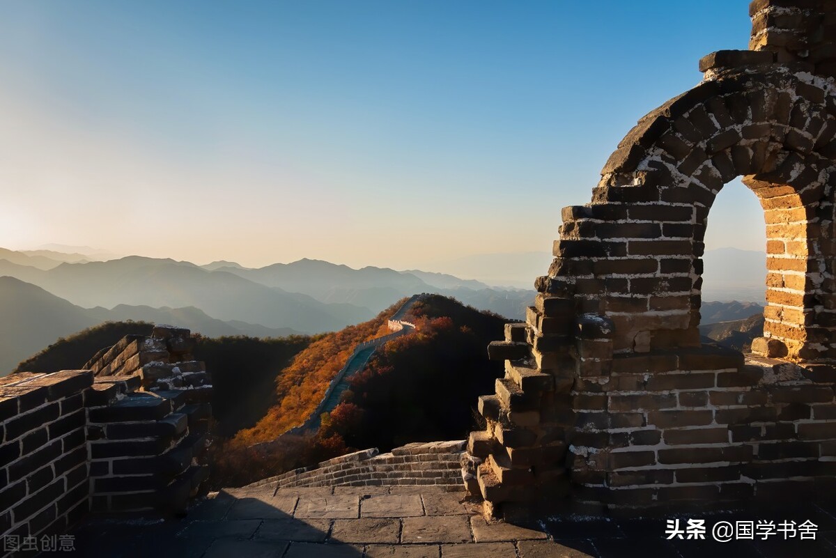 不再固执于自己的成见而顺应自然,避开偏见