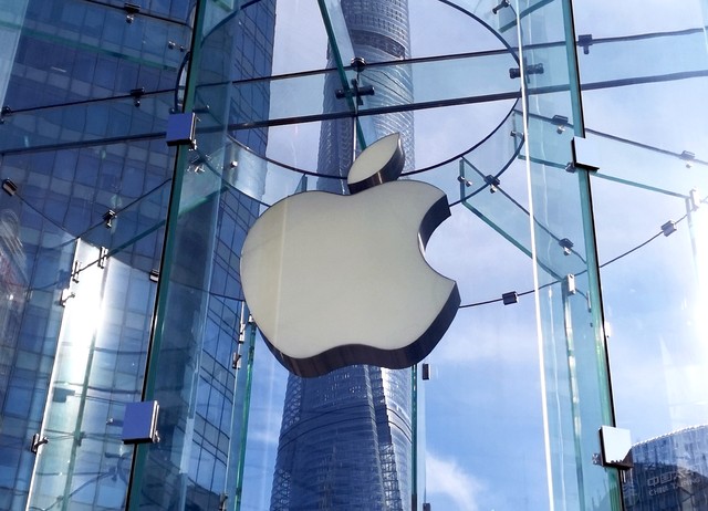 iPhone推出爱马仕配件，售价高达4899元，该学学小米性价比了