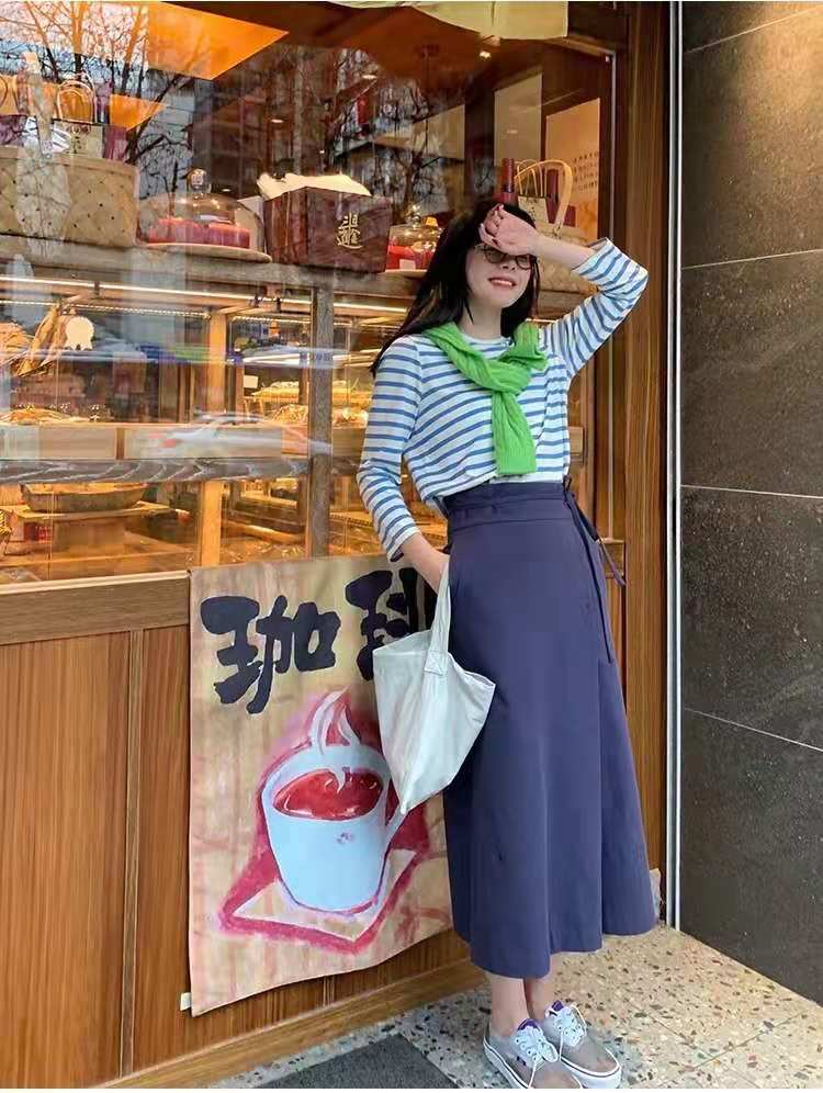 条纹衫的3种穿搭思路,一件经典条纹衫让你时髦整个秋天