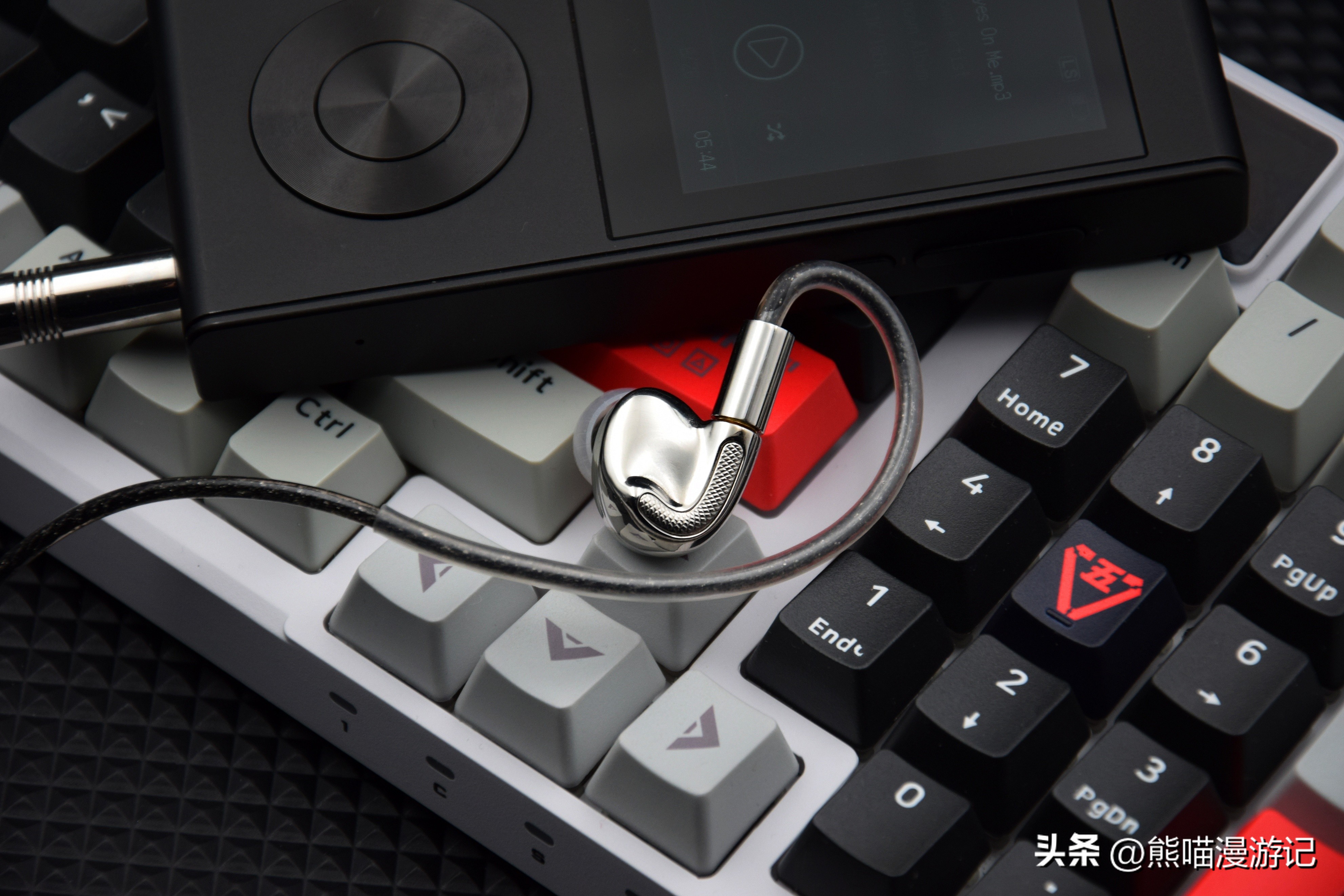 头戴HIFI蓝牙耳机如何选,不入耳蓝牙耳机评测不漏音推荐