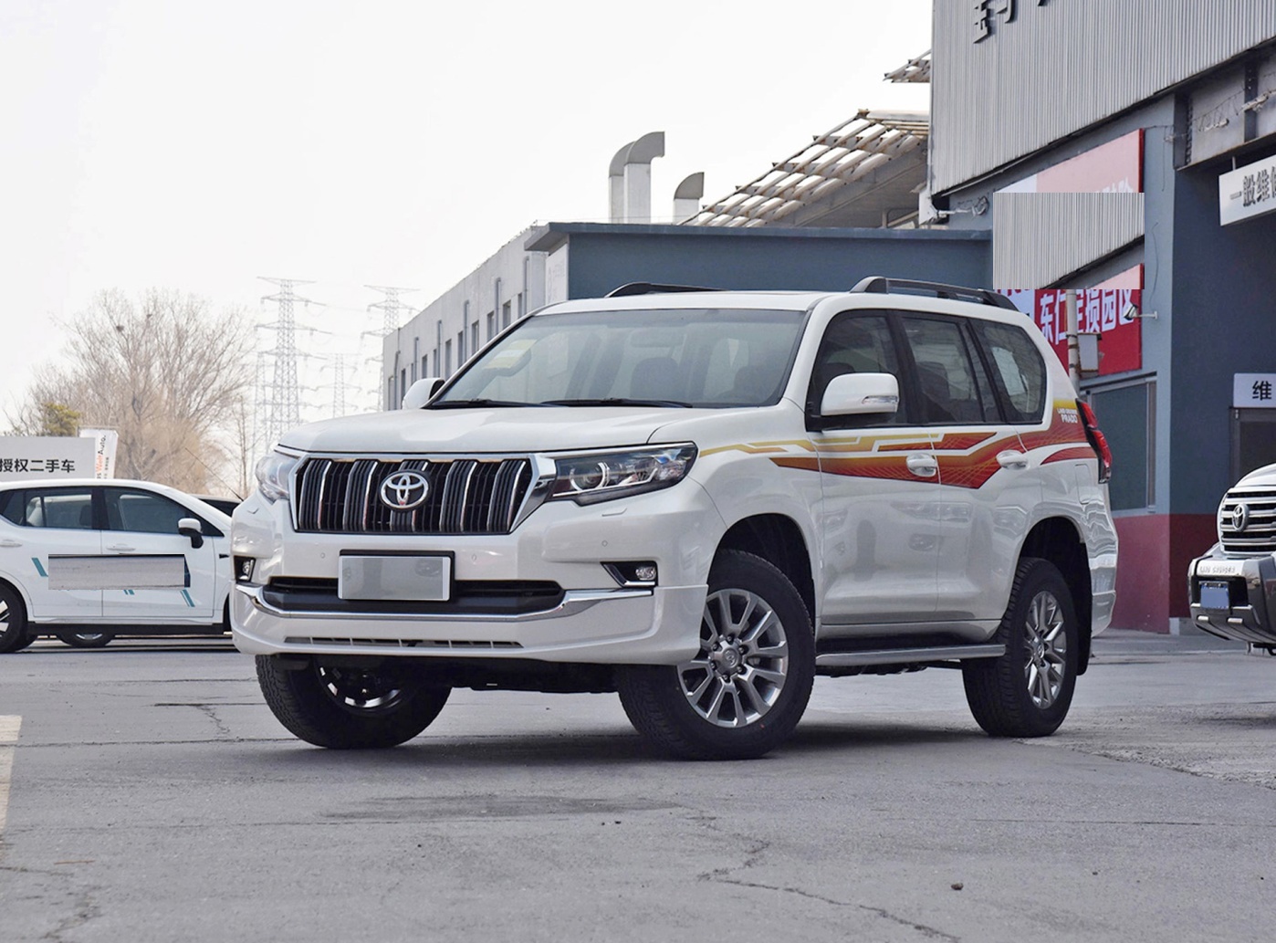 丰田霸道2023款报价及图片,丰田霸道2023款2.7落地价