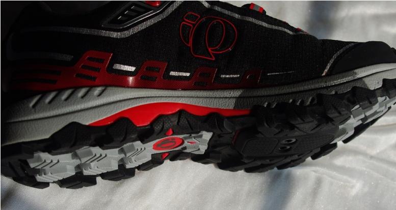 阿迪达斯单车,阿迪公路慢跑鞋