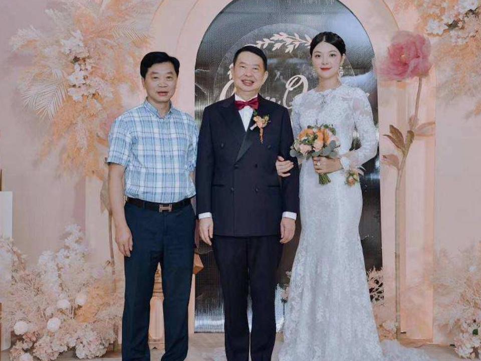 金矿老董事长娶38岁妻子,中国金矿大王陈景河