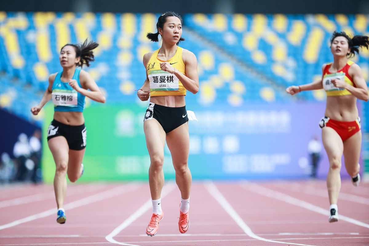 10秒99！新星卢肯坎佩尔爆冷夺得欧洲冠军，强于亚洲百米水平