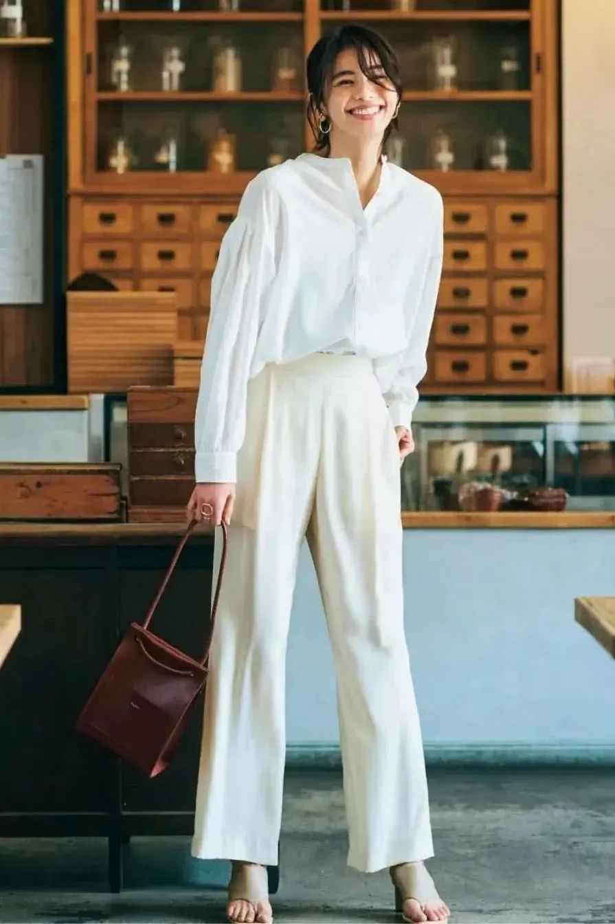 毛衣衬衫叠穿搭配什么裤子,冬天衬衫如何搭配毛衣