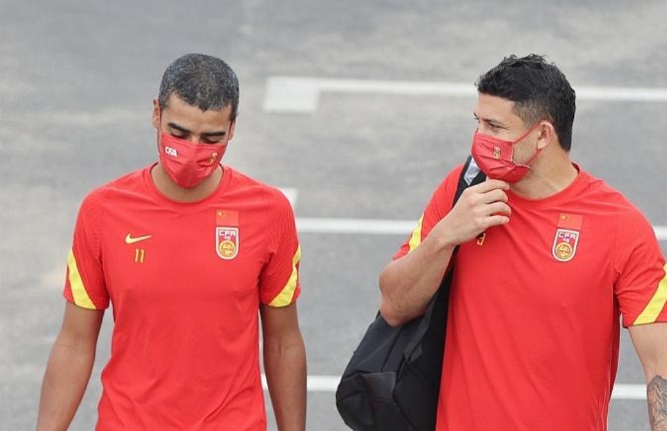 国足三消息！陈戌源称足球是公益，国足不解散，13岁小孩踢球还债