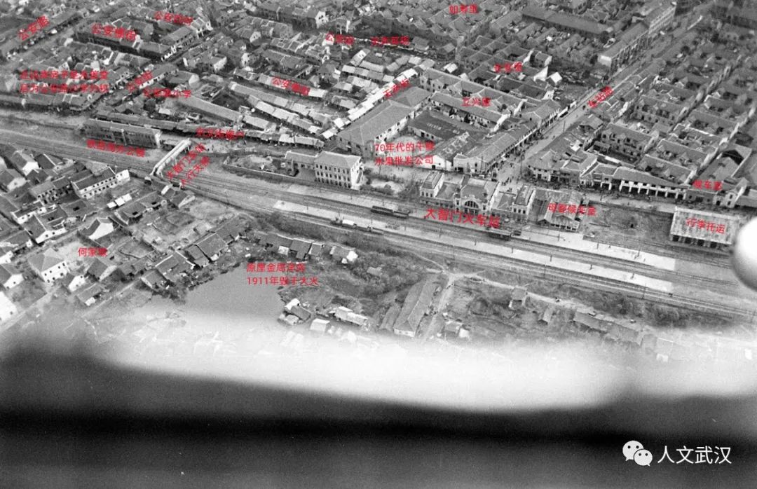 50年代的汉口三眼桥,武汉汉口古镇留影