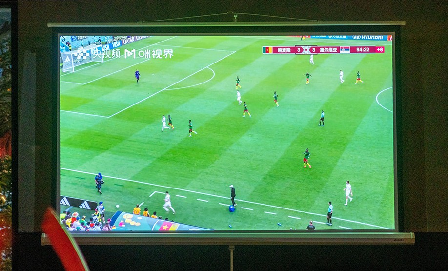 激光投影仪和led投影仪哪个噪音小,投影仪激光的好还是led好