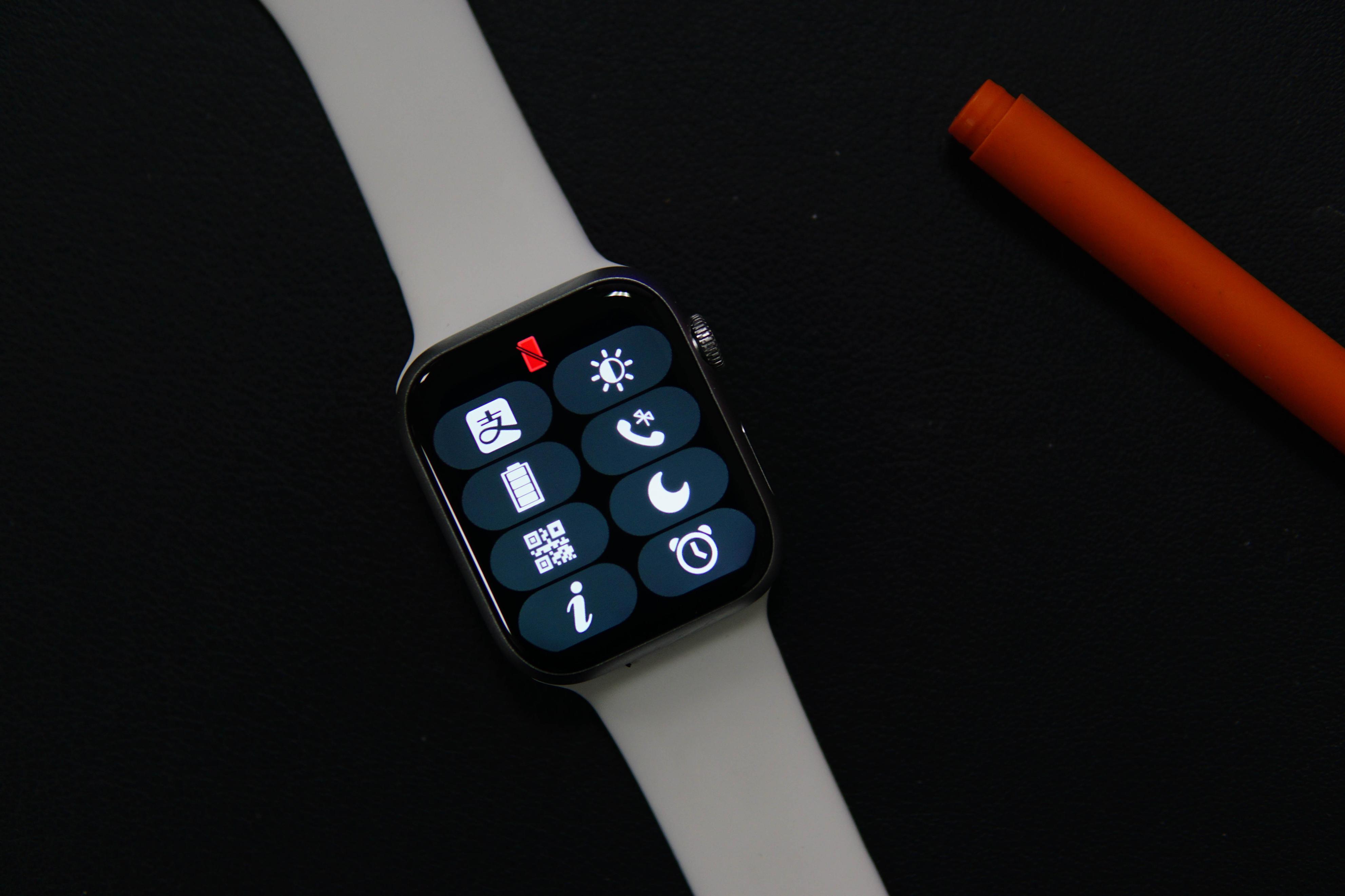 用268让你忘掉Apple Watch！微穿戴这品牌真敢玩，性价比到了极致