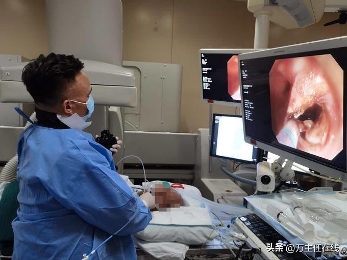 腹腔粘液癌治疗有妙招——万荣教授以内镜Notes技术成功胃减压