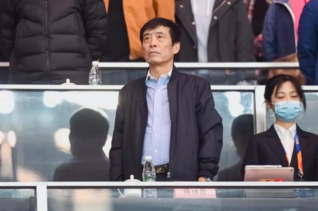 揭秘陈姓足协官员案件：巨额贿赂、管理漏洞与文化建设！