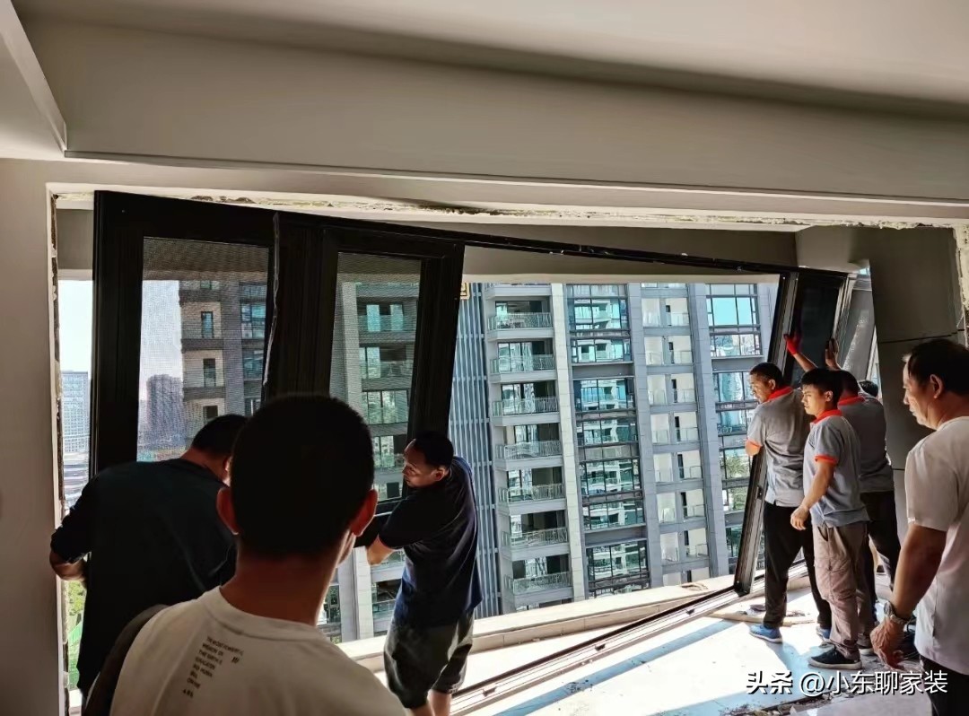 落地窗已经跌下的神坛,曾经红极一时的落地窗