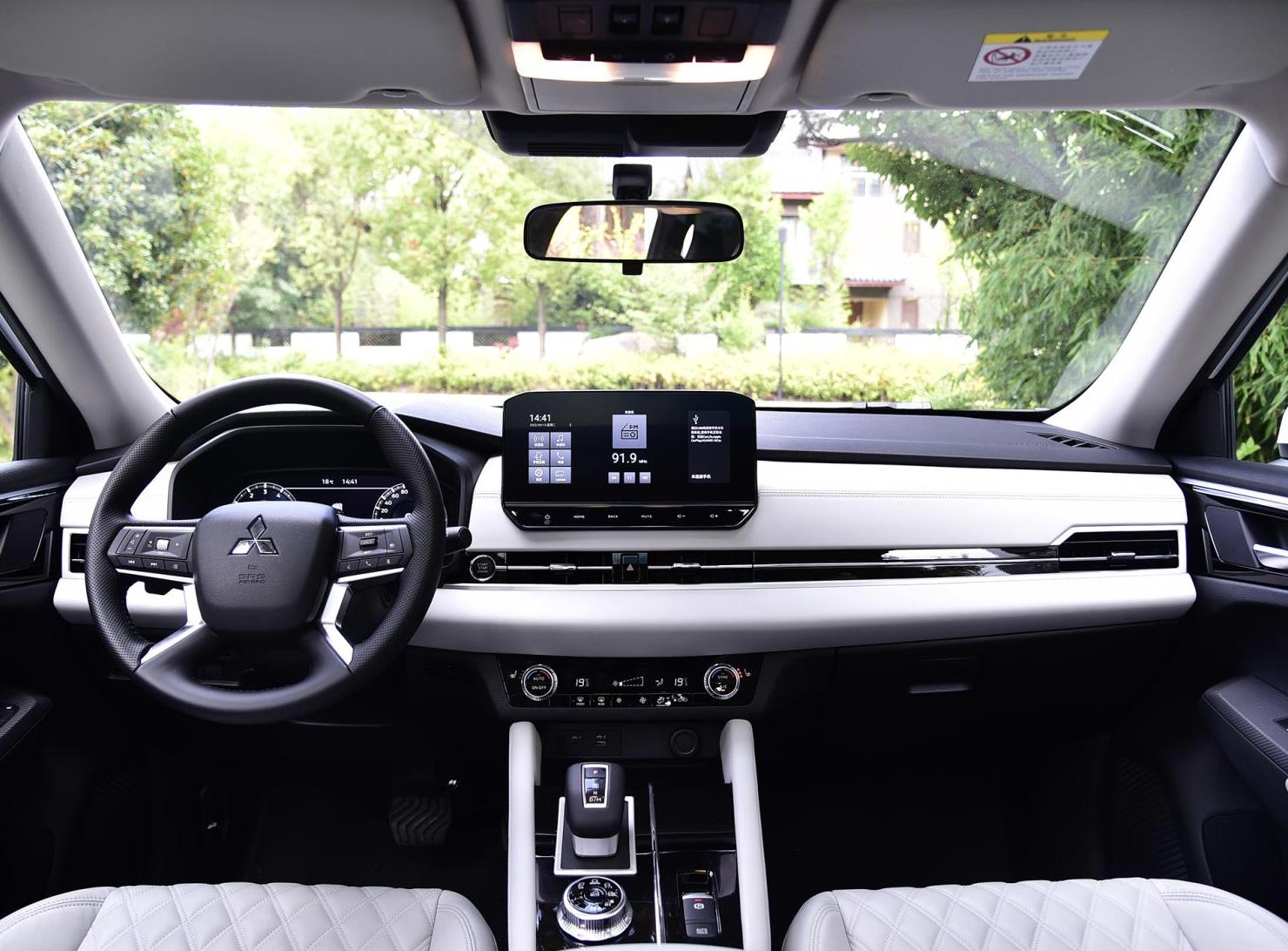 16款三菱欧蓝德两驱四驱怎么切换,广汽三菱欧蓝德两驱畅享版