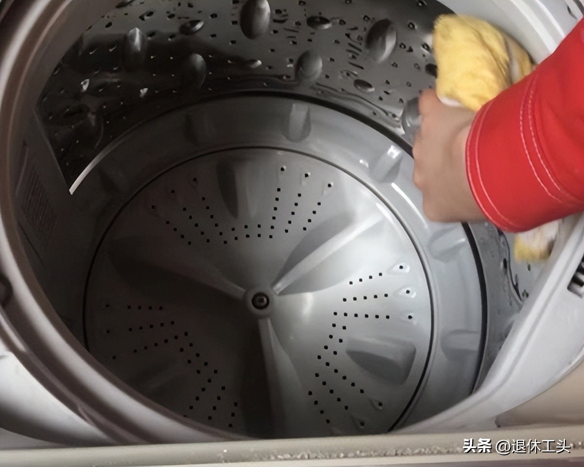 衣服洗完了怎么弄干,衣服清洗妙招家政
