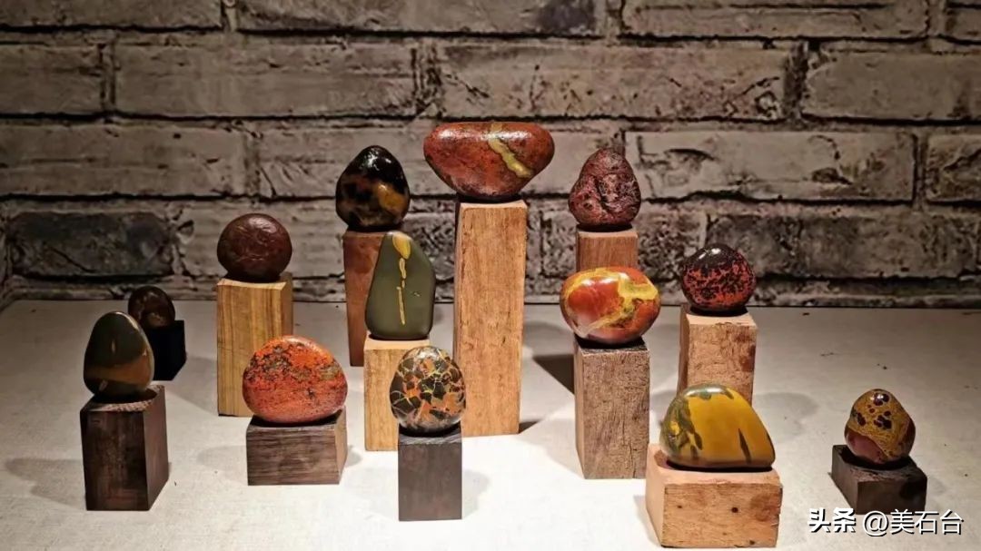 五色君：玩奇石赚钱，要赚就赚有品位人的钱