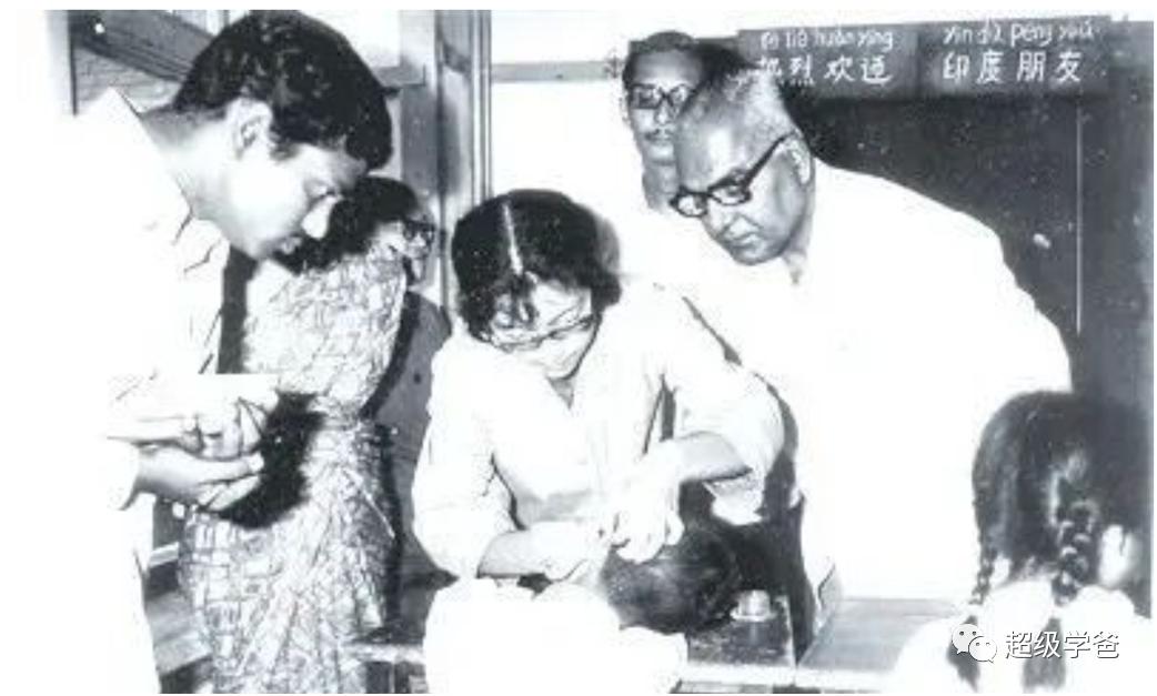 比尔盖茨的失败后成功故事,比尔盖茨的发迹人生