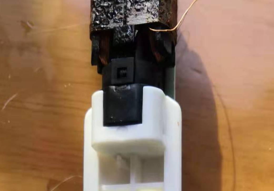 牙医电动牙刷的正确使用方法,电动牙刷怎么用不伤牙齿