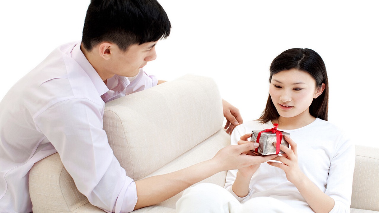 男性大量阴虱和虫卵,阴虱会寄生到身体哪些部位