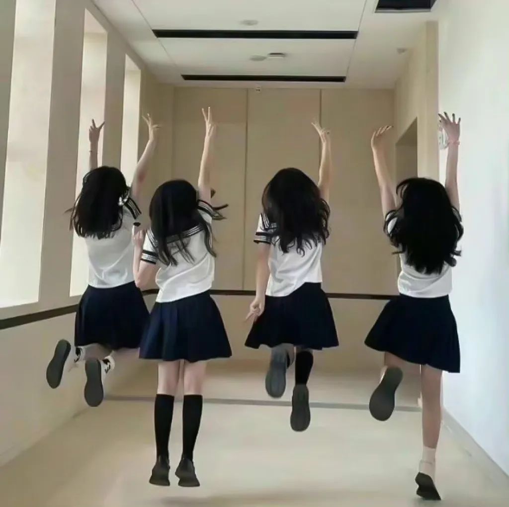 微信朋友圈背景图高级氛围感,朋友圈背景图看置顶