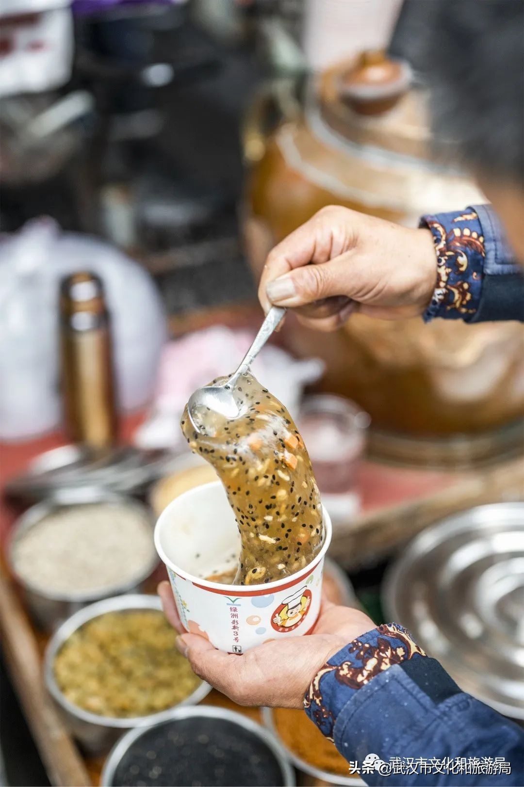 正宗九孔粉藕,武汉人大口喝藕汤的季节来了