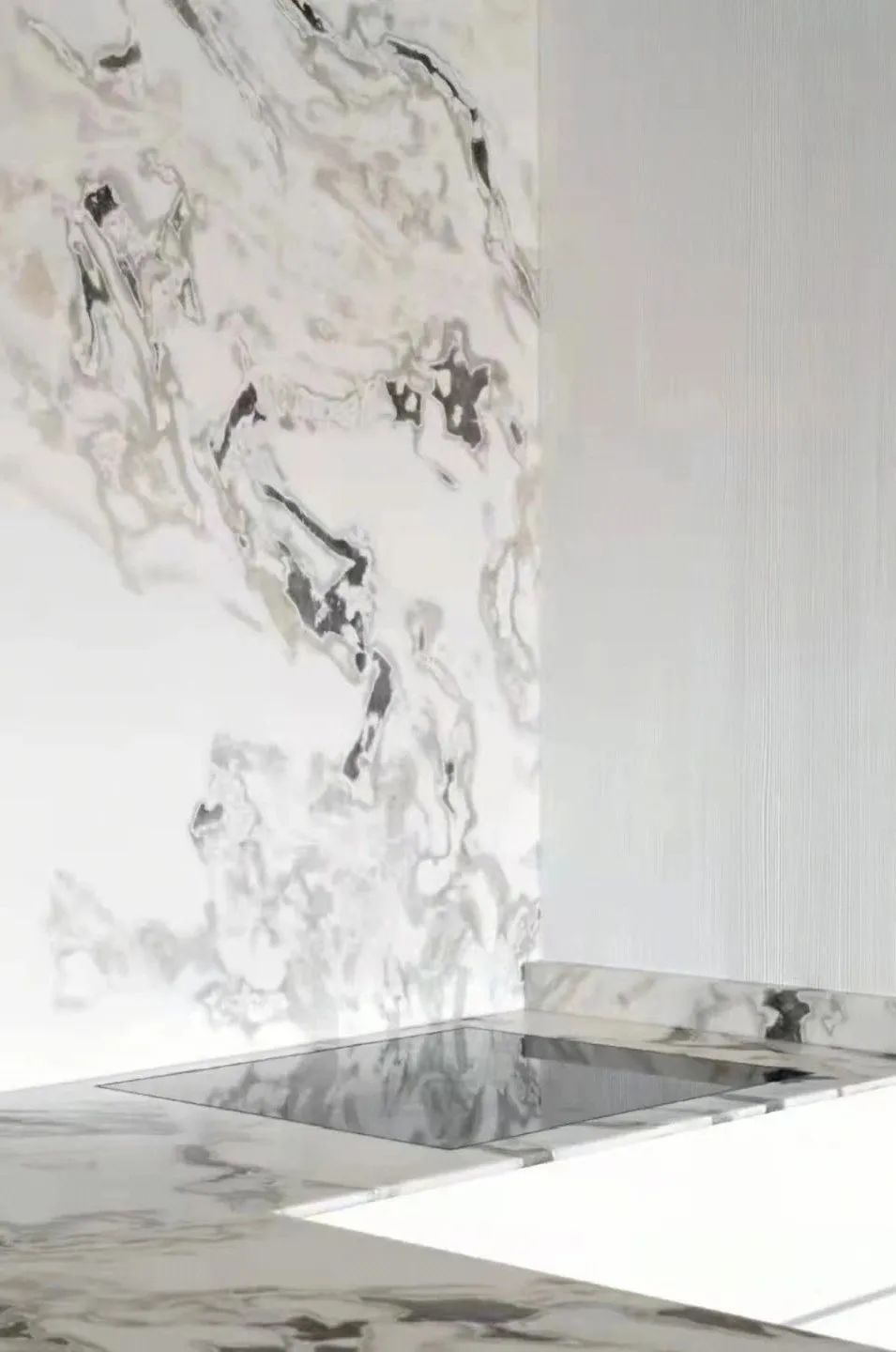 梅西同款芬迪白,梅西同款孔雀绿