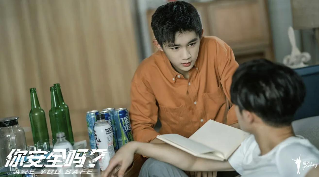 明明同一人，演完《大考》再演《你安全吗》，造型一样却没认出来