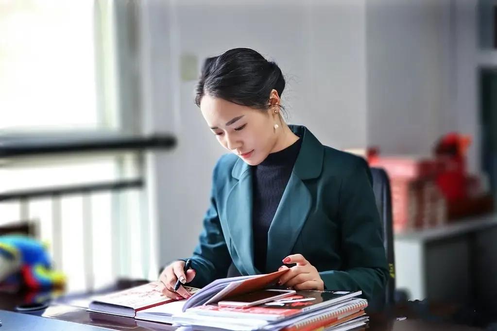 保险业务员怎么找,做一个保险业务员如何找到客户