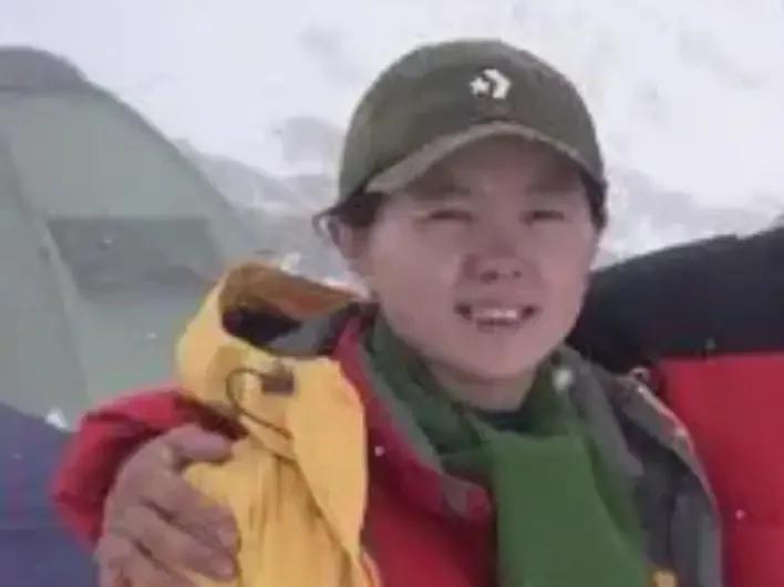 别再瞎操心了，王石与田朴珺这对“父女恋”早已活成了命运共同体