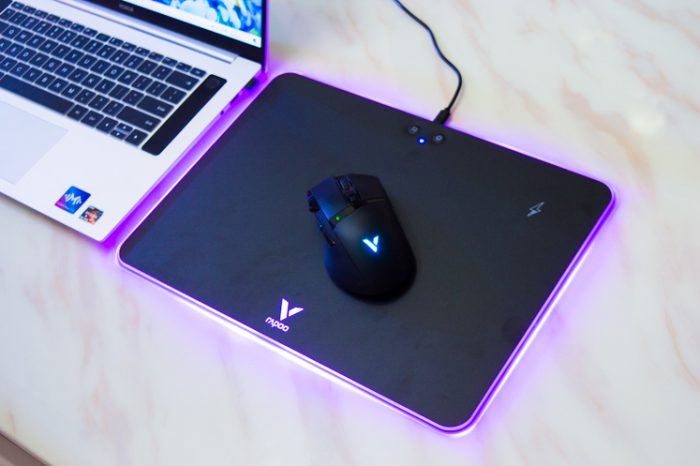 雷柏v1游戏鼠标好用吗,雷柏v20s用什么鼠标垫