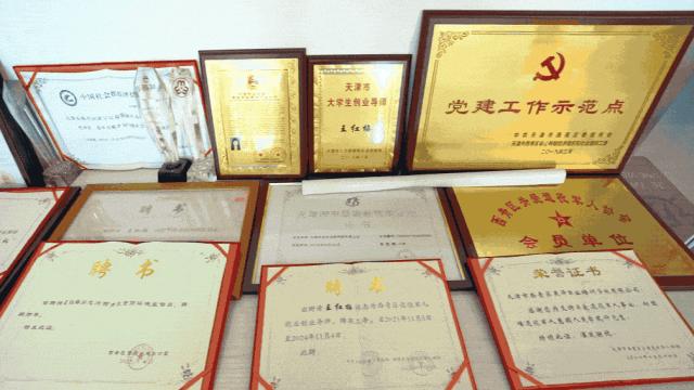 文字实录来啦！这位“斜杠青年”不简单