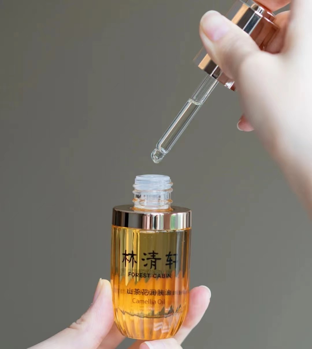 雅顿的精华哪种最好,雅顿抗老精华油性皮肤