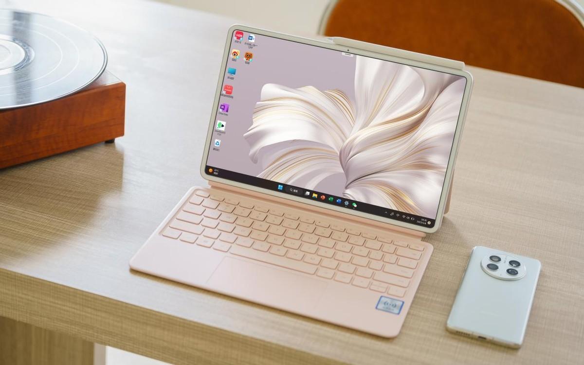 华为二合一笔记本matebooke测评,华为matebooke和联想商务本怎么选