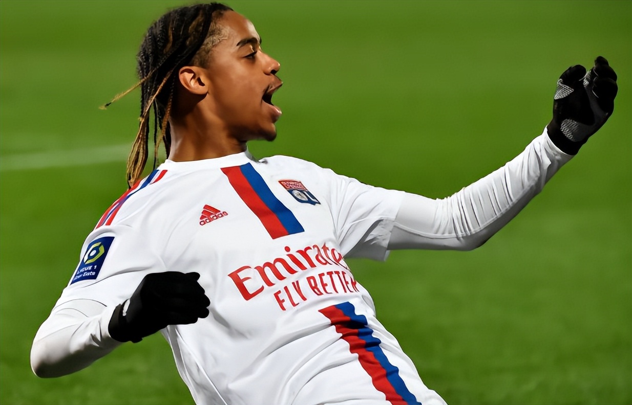 曼城天才小将,曼城天才边锋比利时