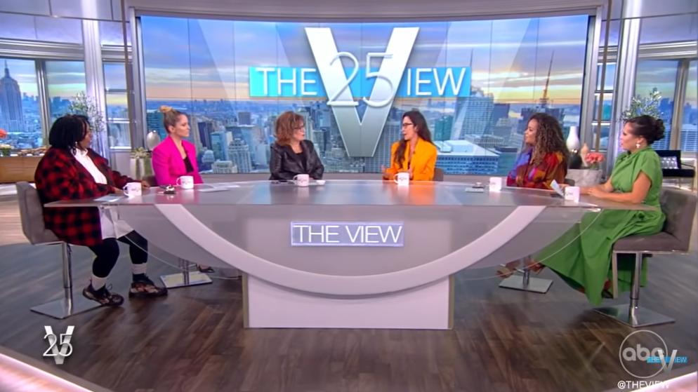 杨紫琼获金球奖最佳女主角,杨紫琼成奥斯卡史上首位华裔影后