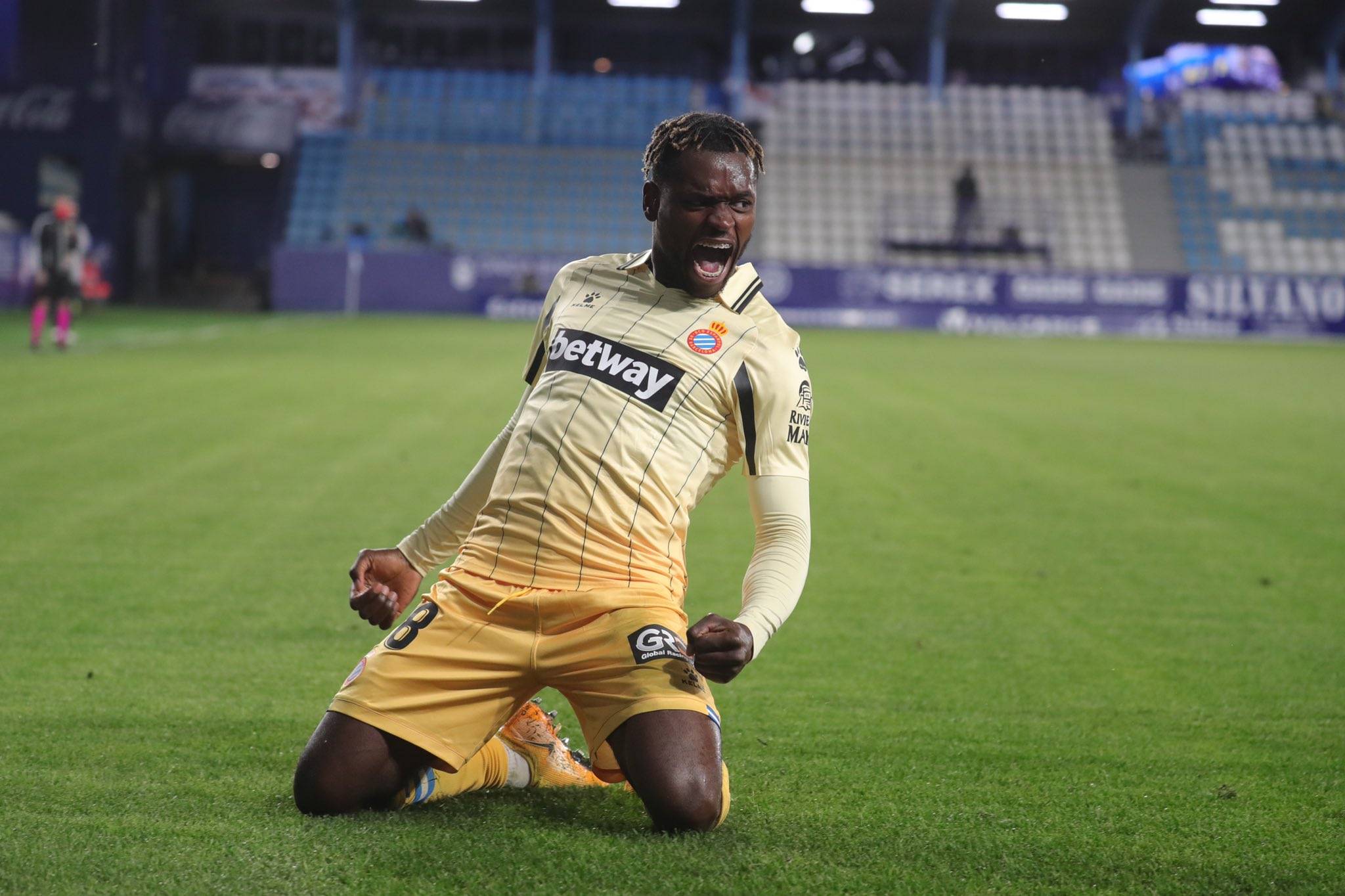 山东泰山引内援最新消息,山东鲁能泰山队最新资讯