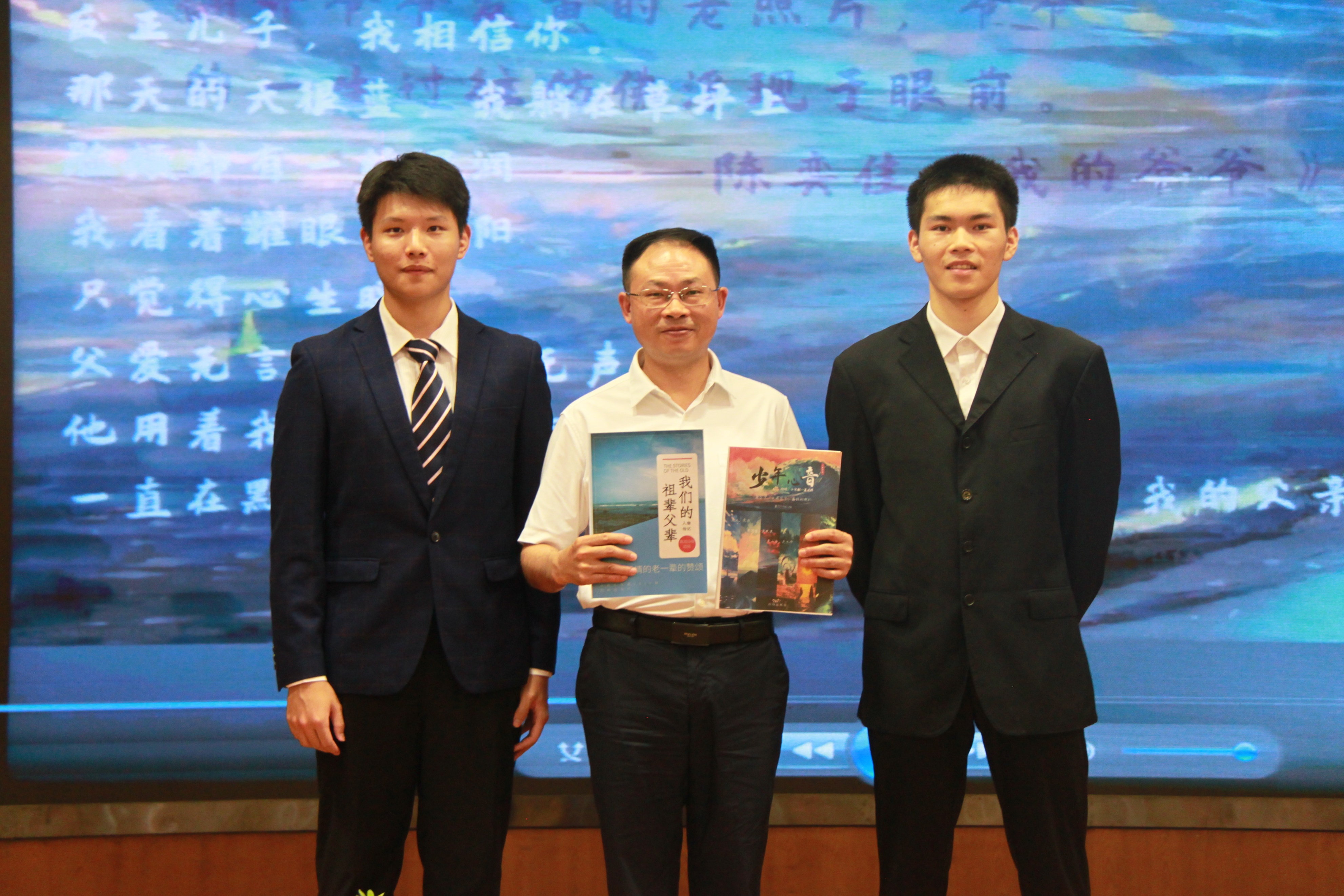 四川校长高考作文题目,成都一个校长写的文章