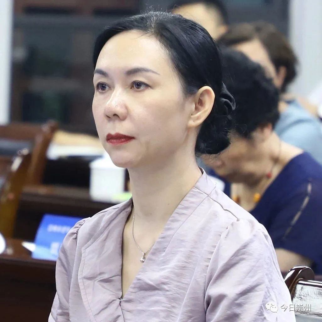 “蓉易见·崇企茶馆”聚焦打造体育强市并开展大运会筹备工作宣讲