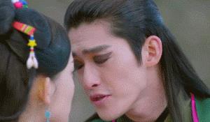 手撕*袜丝**，筷子夹胸，辣眼睛场景难忍受