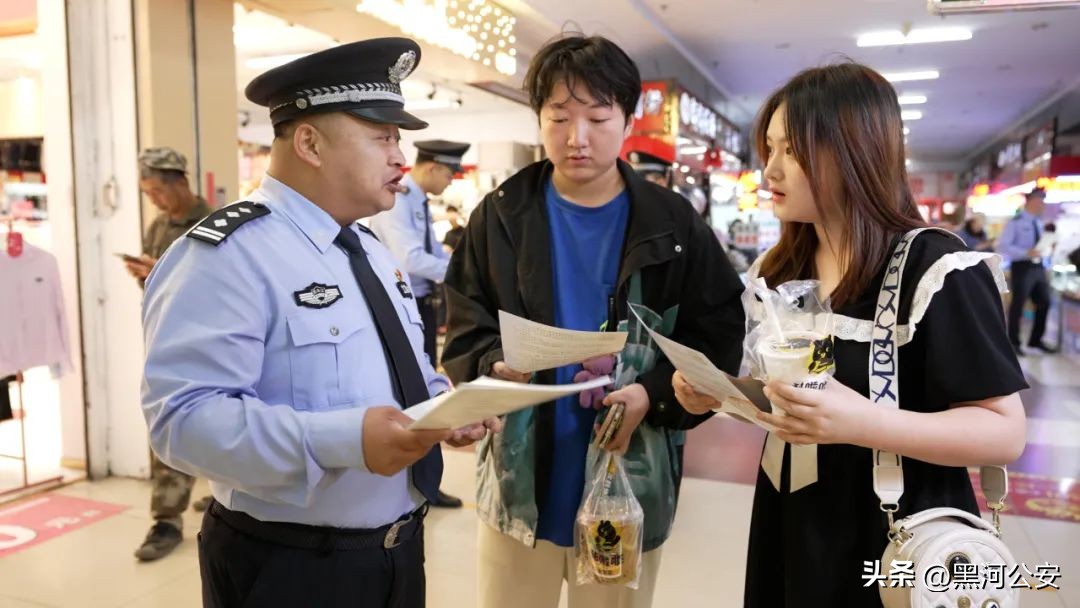 公安局扎实开展青少年法治宣传,公安青少年法治宣传点线面