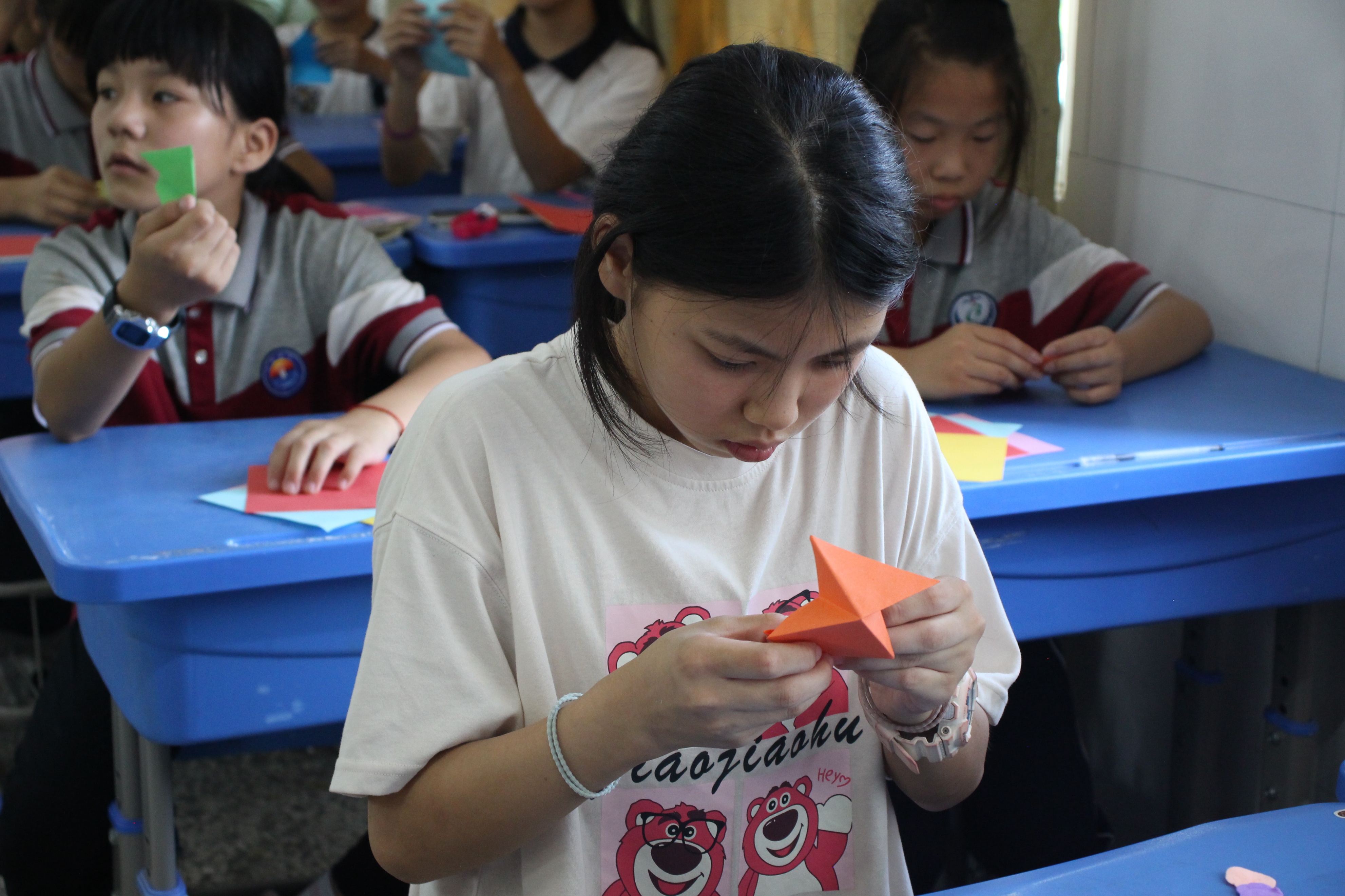 折纸手工制作活动方案,手工折纸观摩课堂